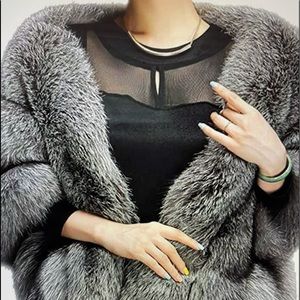 Amore Bridal Women’s Luxury Faux Fur Long Shawl Cloak Cape for Winter